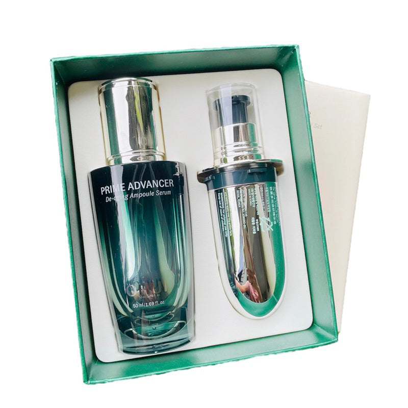 OHUI Prime Advancer Ampoule Serum Set (50 ml + 50 ml Refill), et luksuriøst serum sæt, der forynger huden, forbedrer elasticiteten og reducerer fine linjer med en koncentreret formel.
