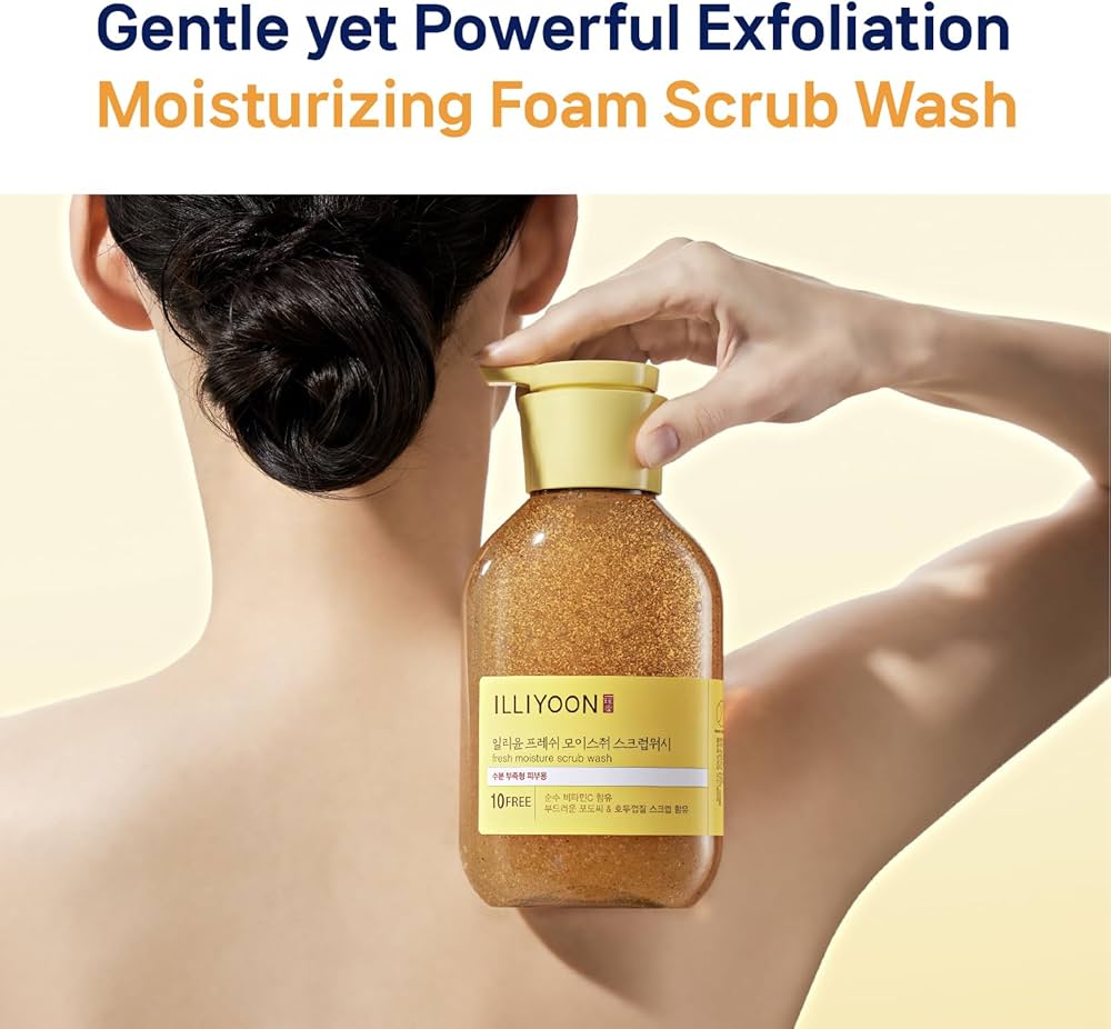 ILLIYOON Fresh Moisture Scrub Wash 400 ml – praktisk pumpeflaske med fugtgivende scrub-vask, beriget med valnøddeskal og portulakfrø, der blidt fjerner døde hudceller og efterlader huden blød og opfrisket.
