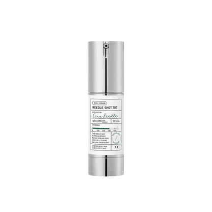 VT Cosmetics Reedle Shot 700 30 ml – intensiv koreansk serum i elegant flaske, indeholdende mikronåle og beroligende Cica, designet til at forny hudens tekstur, mindske porer og reducere fine linjer.