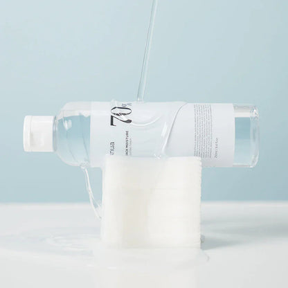 Anua Birch Moisture Boosting Toner 250 ml – let og beroligende toner i gennemsigtig flaske, formuleret med panthenol, allantoin og agurkeekstrakt, der opfrisker og balancerer huden efter rens.