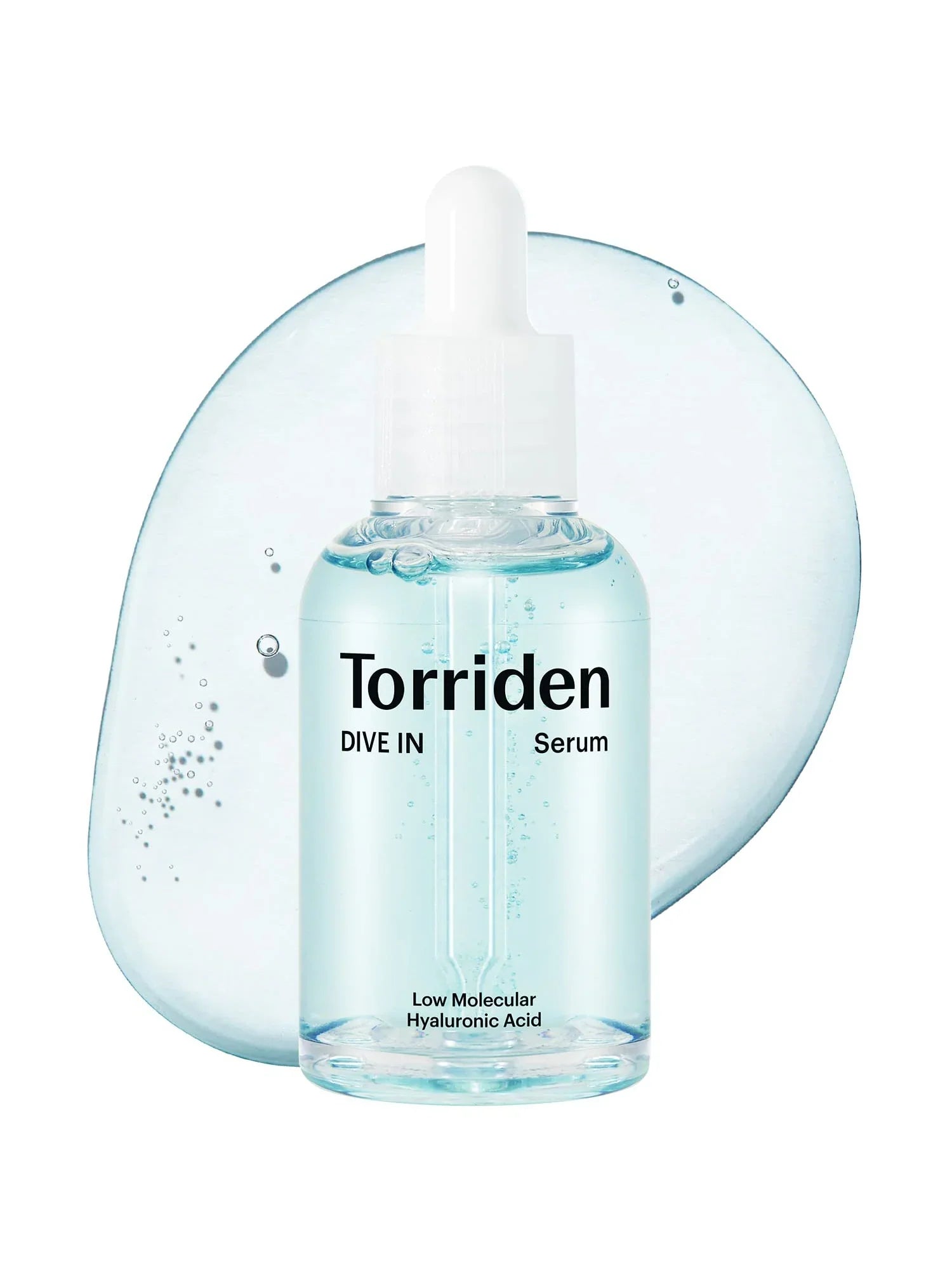 Torriden Dive-In Low Molecular Hyaluronic Acid Serum 50 ml – stilren blå glasflaske med let og fugtgivende serum, beriget med lavmolekylær hyaluronsyre, der trænger dybt ind og giver intens hydrering.